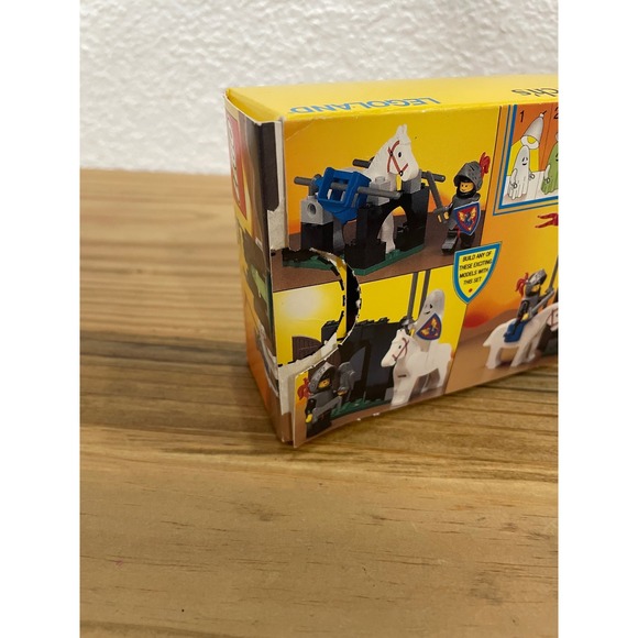 LEGO 6034 Black Knights Black Monarch's Ghost - Picture 2 of 6